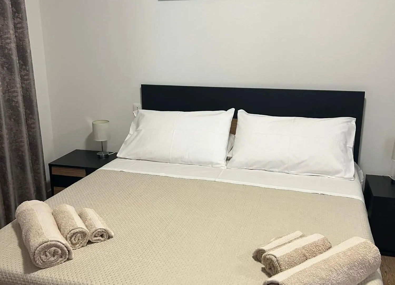 Sweet Dreams Apartment Como 0*,